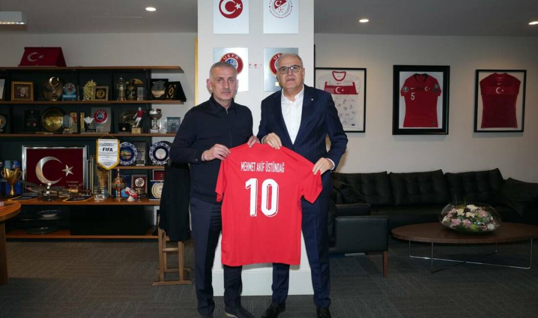 Türkiye Voleybol Federasyonu (TVF) Başkanı Mehmet Akif Üstündağ, Türkiye Futbol