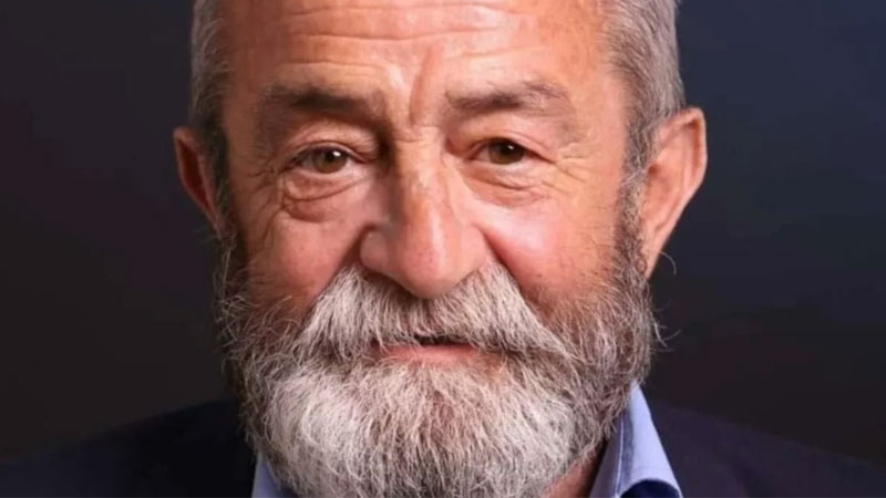 Oyunculuğunun yanı sıra kamera arkasında da uzun yıllar görev alan