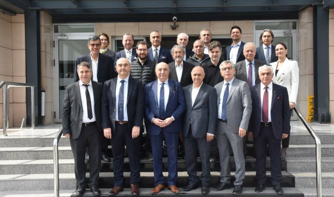 Uludağ Meyve ve Sebze Mamulleri İhracatçıları Birliği’ne yeni başkan Uludağ Meyve ve Sebze Mamulleri İhracatçıları Birliği'nin (UMSMİB) 2025 Yılı