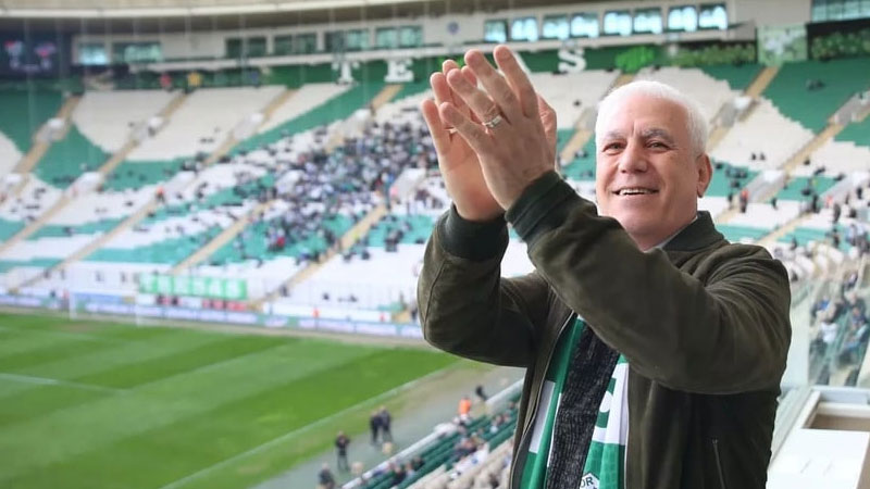 Tutuklu olan Bursa Büyükşehir Belediye Başkanı Mustafa Bozbey'in sosyal medya