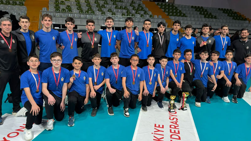 İnegöl Belediye Spor Kulübü, voleybol branşında midi erkeklerde Bursa 1’incisi