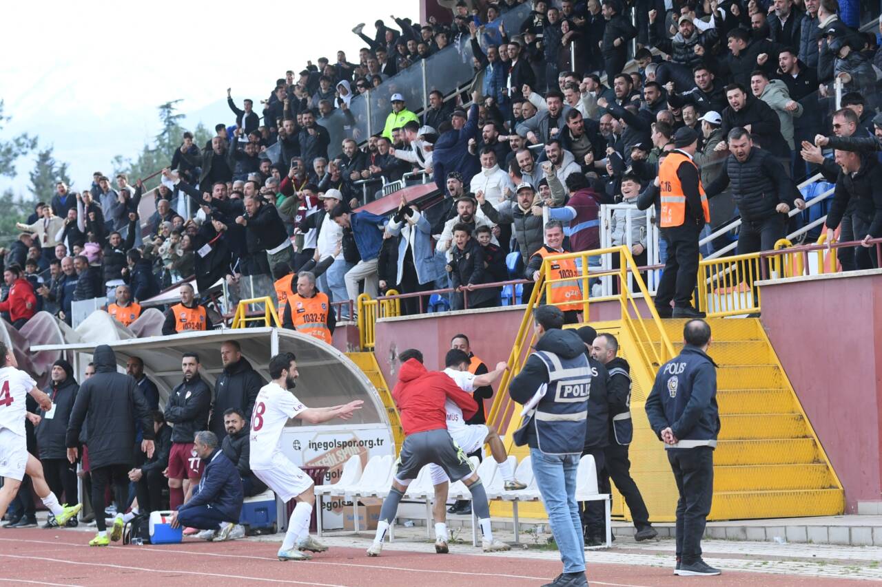 2.Lig'deki Bursa ekibinden tarihe geçecek geri dönüş! 2 whatsapp image 2026 04 08 at 1617091