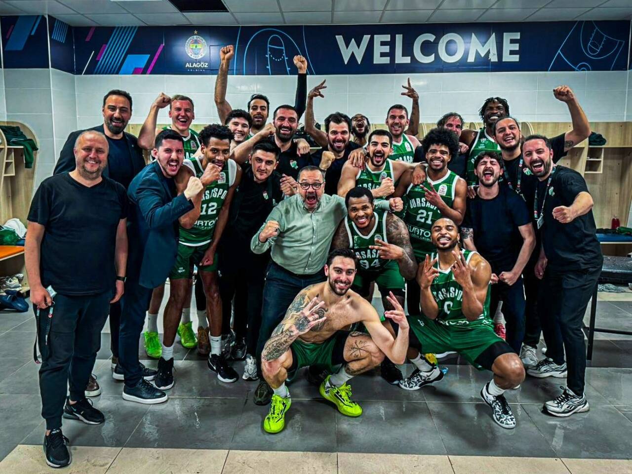 Bursaspor Basketbol'a hayat öpücüğü! 3 whatsapp image 2026 04 18 at 175428