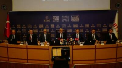 Ticaret Bakanı Prof. Dr. Ömer Bolat, Bursa ziyareti kapsamında esnafa