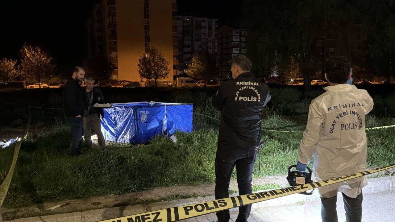 ‘Yan baktın’ kavgası: 1 ölü, 1 yaralı 1 yan baktin kavgasi 1 olu 1 yarali 79d4a0d57eae