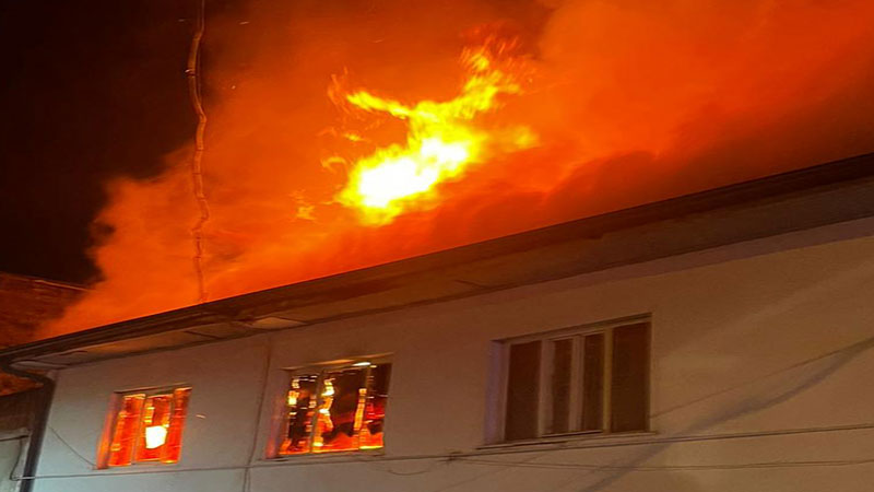 Bursa'nın Yenişehir ilçesinde bir evde çıkan yangında 1 kişi öldü,
