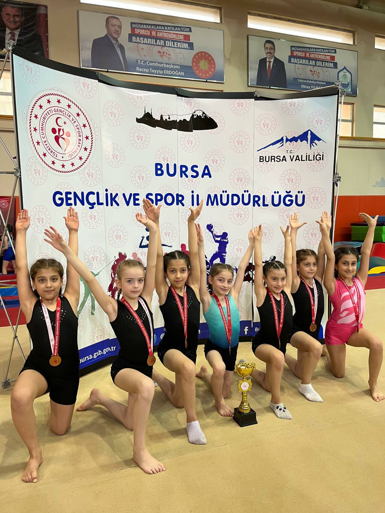 Yıldırımlı sporcular madalyaları topladı 1 Yıldırımlı sporcular madalyaları topladı