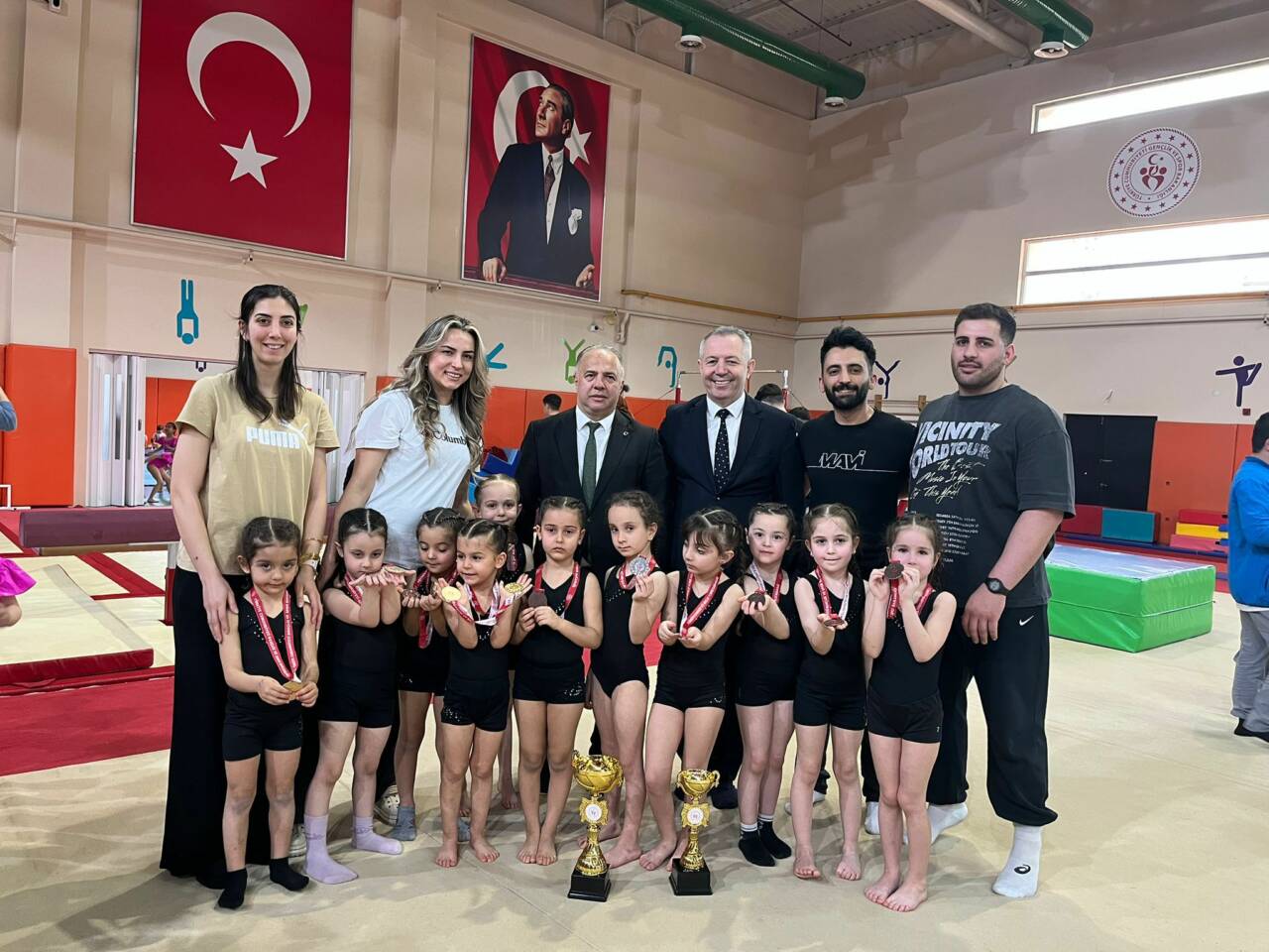 Yıldırımlı sporcular madalyaları topladı 9 Yıldırımlı sporcular madalyaları topladı