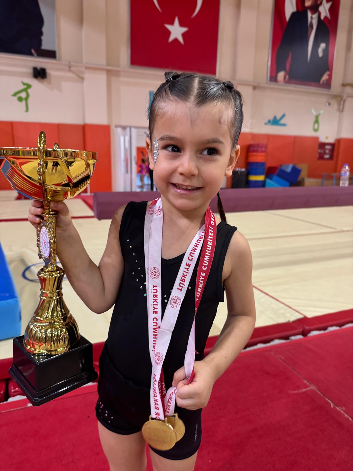 Yıldırımlı sporcular madalyaları topladı 11 Yıldırımlı sporcular madalyaları topladı