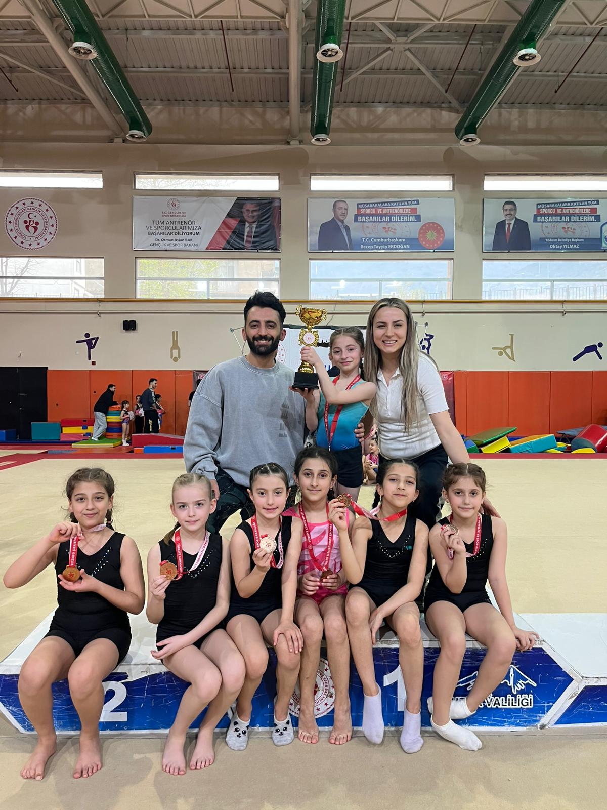 Yıldırımlı sporcular madalyaları topladı 6 Yıldırımlı sporcular madalyaları topladı