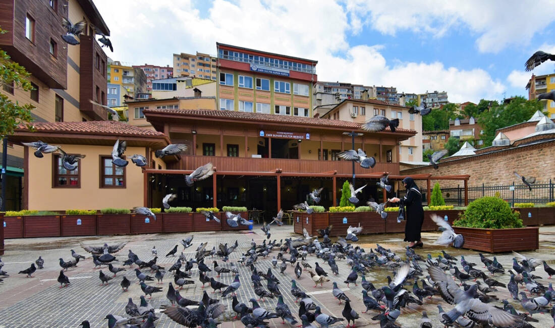 Yıldırım Belediyesi; kütüphane, seminer salonları ve sosyal alanlarıyla yenilenen Emir