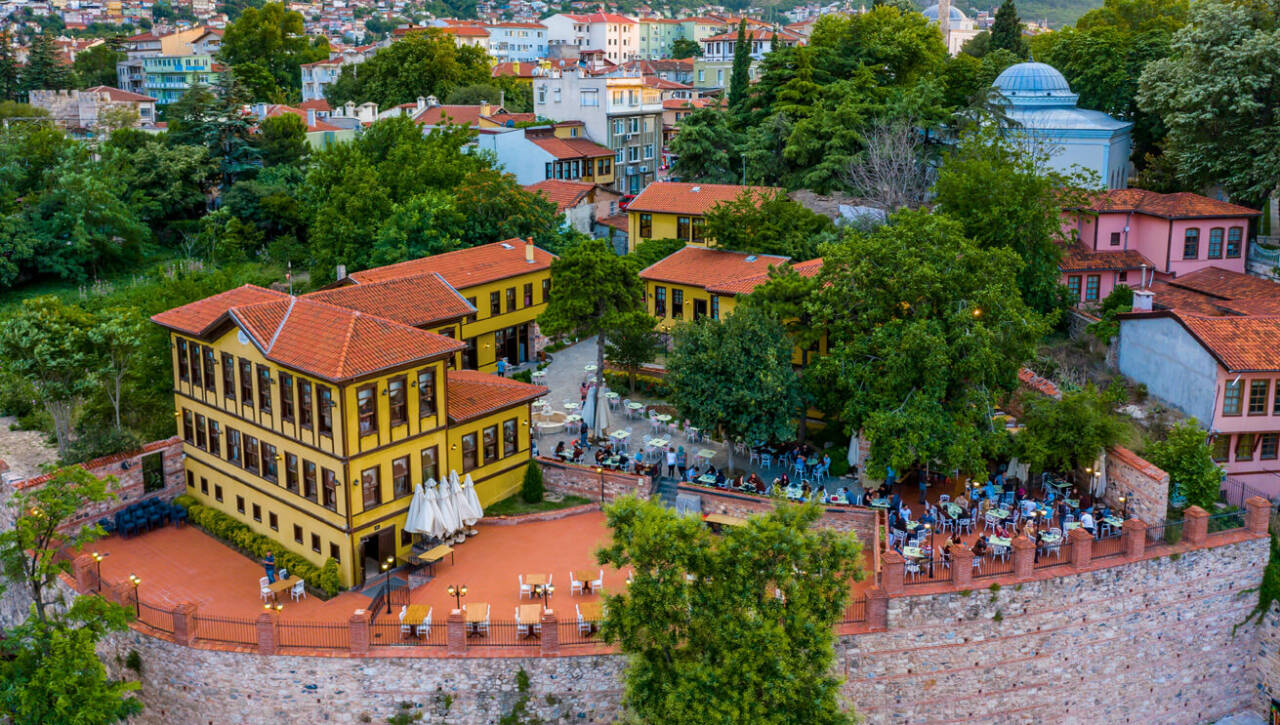 Bursalılar için en uygun fiyatlı sosyal tesisler! OKİ Genel Müdür Yardımcısı Hoşgör; '4 çeşit yemek 100 lira, emeklilere çay 5 lira' 6