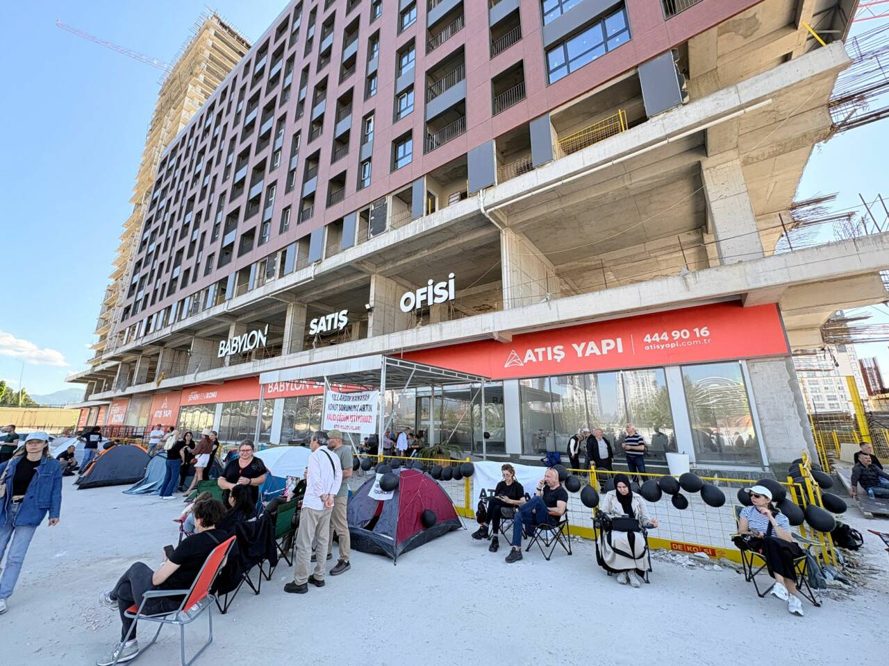 Bursa'da binlerce Atış Yapı mağduru bitmeyen evlerinin önünde çadır kurdu 8 09269fe9 aa11 4f82 b34a 288c0268e6d0