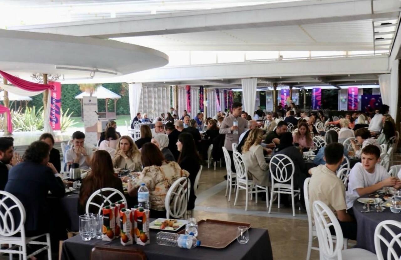 BALKANTÜRKSİAD'dan 'Anneler Günü'ne özel etkinlik 7 1 3