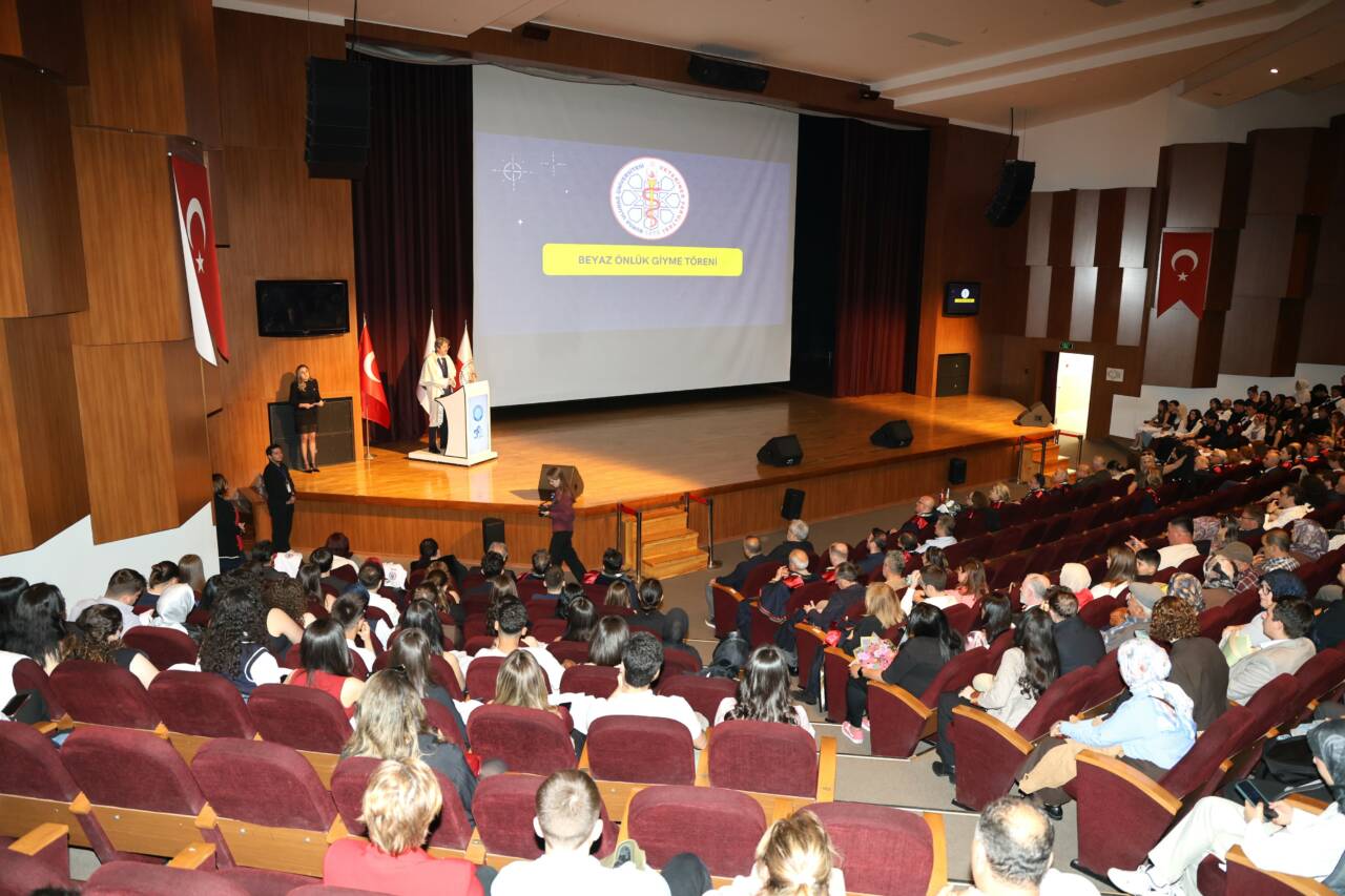 Bursa Uludağ Üniversitesi'nde veteriner hekim adayları beyaz önlük giydi 3 1 3