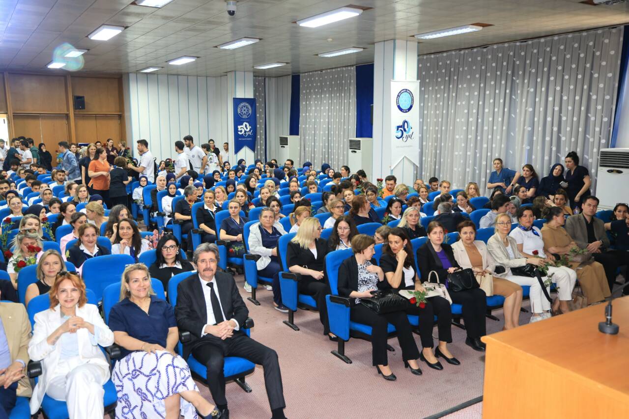 Bursa Uludağ Üniversitesi'nde hemşireler unutulmadı 1 1 8