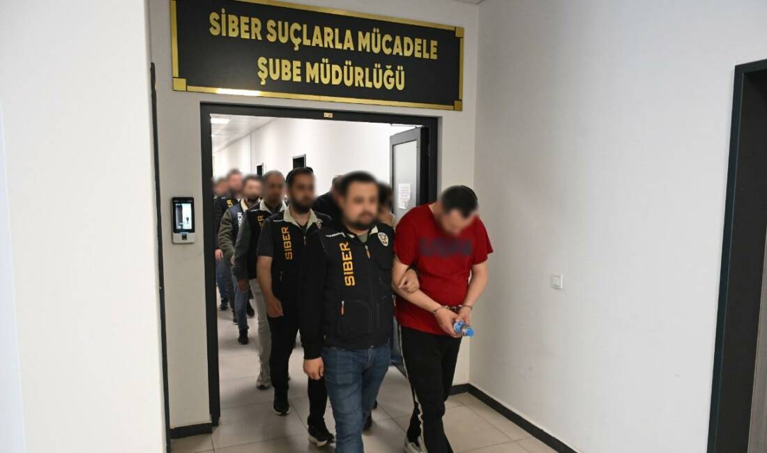 Kocaeli merkezli 29 ilde düzenlenen nitelikli dolandırıcılık operasyonunda internet üzerinden