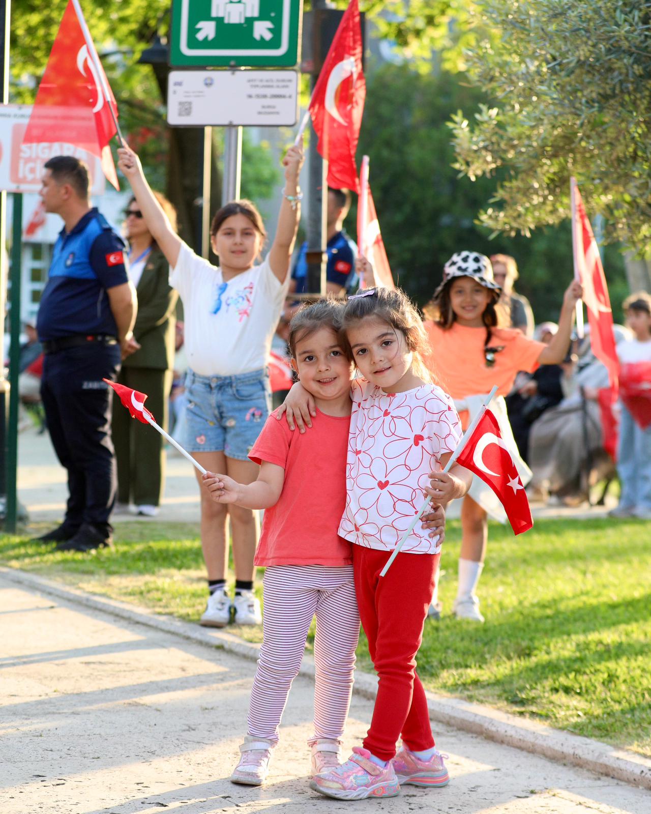 Bursa Mudanya'da 19 Mayıs'a renkli kutlama 9 Fwd: BASIN BÜLTENİ - MUDANYA’DA 19 MAYIS COŞKUYLA KUTLANDI