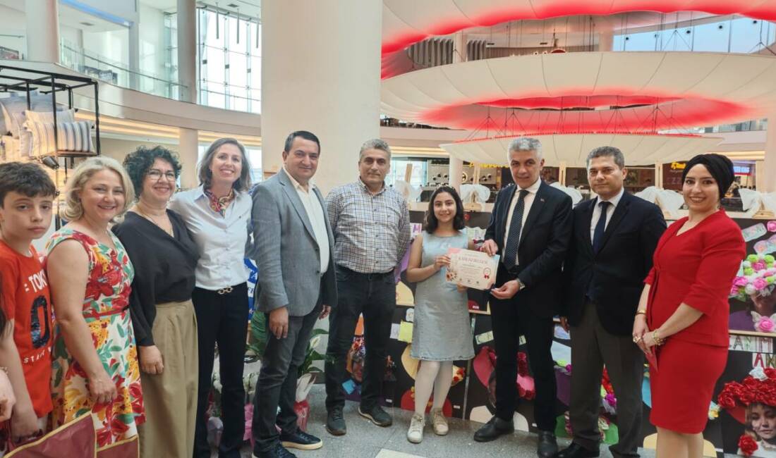 Cavit Çağlar Ortaokulu öğrencilerinden duygu dolu sergi Cavit Çağlar Ortaokulu öğrencileri, yaklaşık 3 aydır büyük bir titizlik