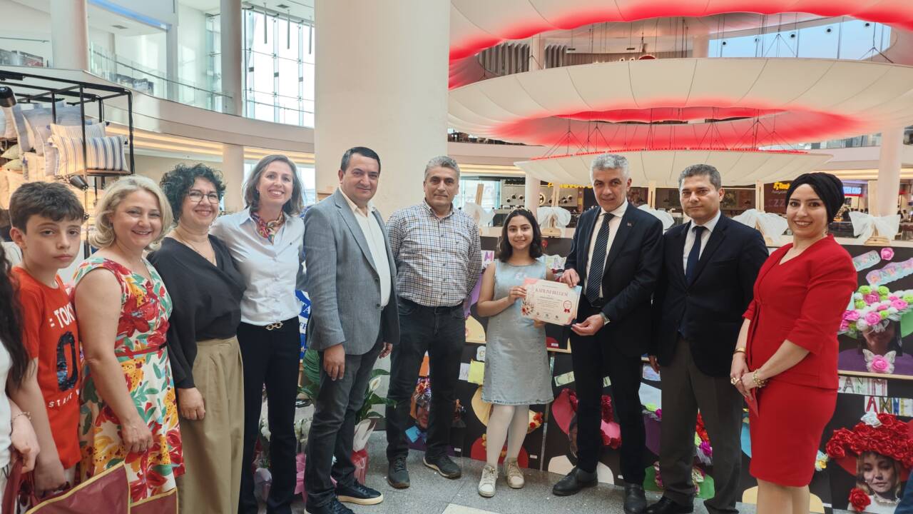 Cavit Çağlar Ortaokulu öğrencilerinden duygu dolu sergi 7 1357ab9f d990 4b49 9c57 89eacd9c61b6
