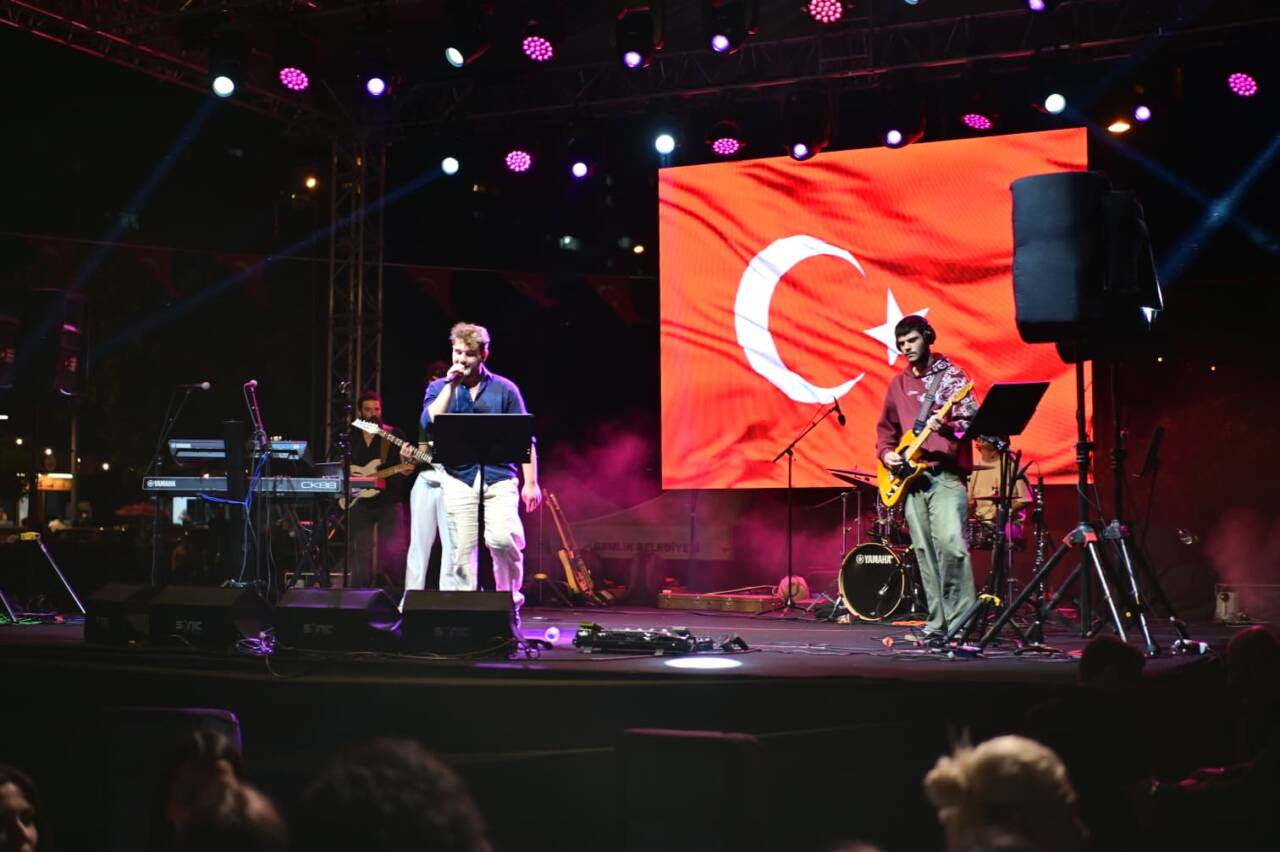 Bursa'da 19 Mayıs’ta genç rock coşkusu 15 19 Mayıs’ta Genç Rock Coşkusu