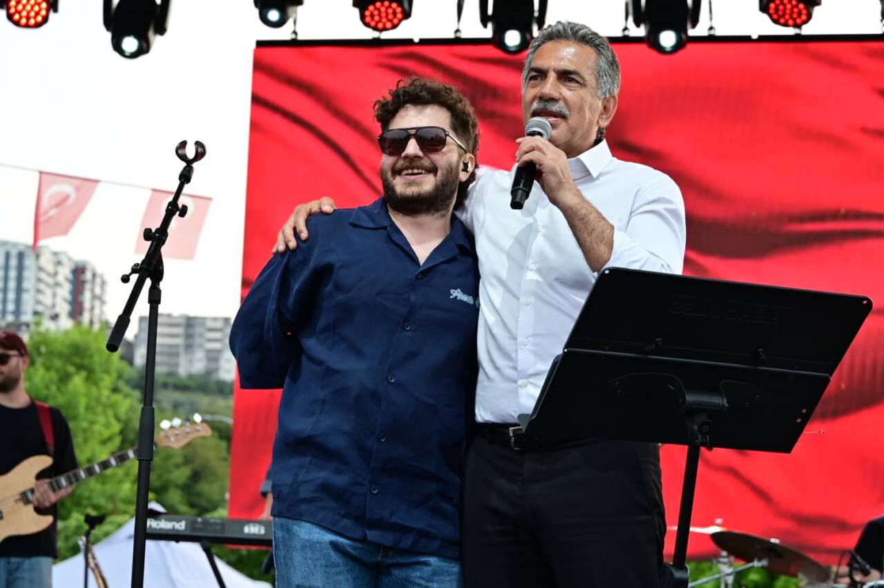 Bursa'da 19 Mayıs’ta genç rock coşkusu 1 19 Mayıs’ta Genç Rock Coşkusu