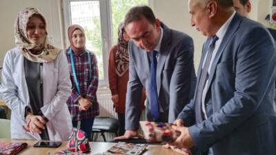 Bursa İl Millî Eğitim Müdürü Gürhan Çokgezer, Keles ilçesinde gerçekleştirdiği