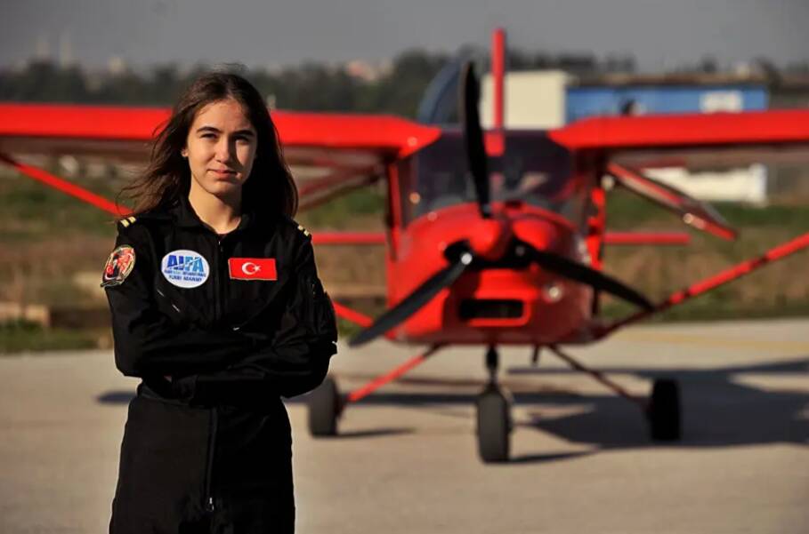 Dünyada yılın kızları listesinde Bursa’dan Defne var Olay Gazetesi Yazarı Ahmet Emin Yılmaz, Özel Bursa Kültür Okulları