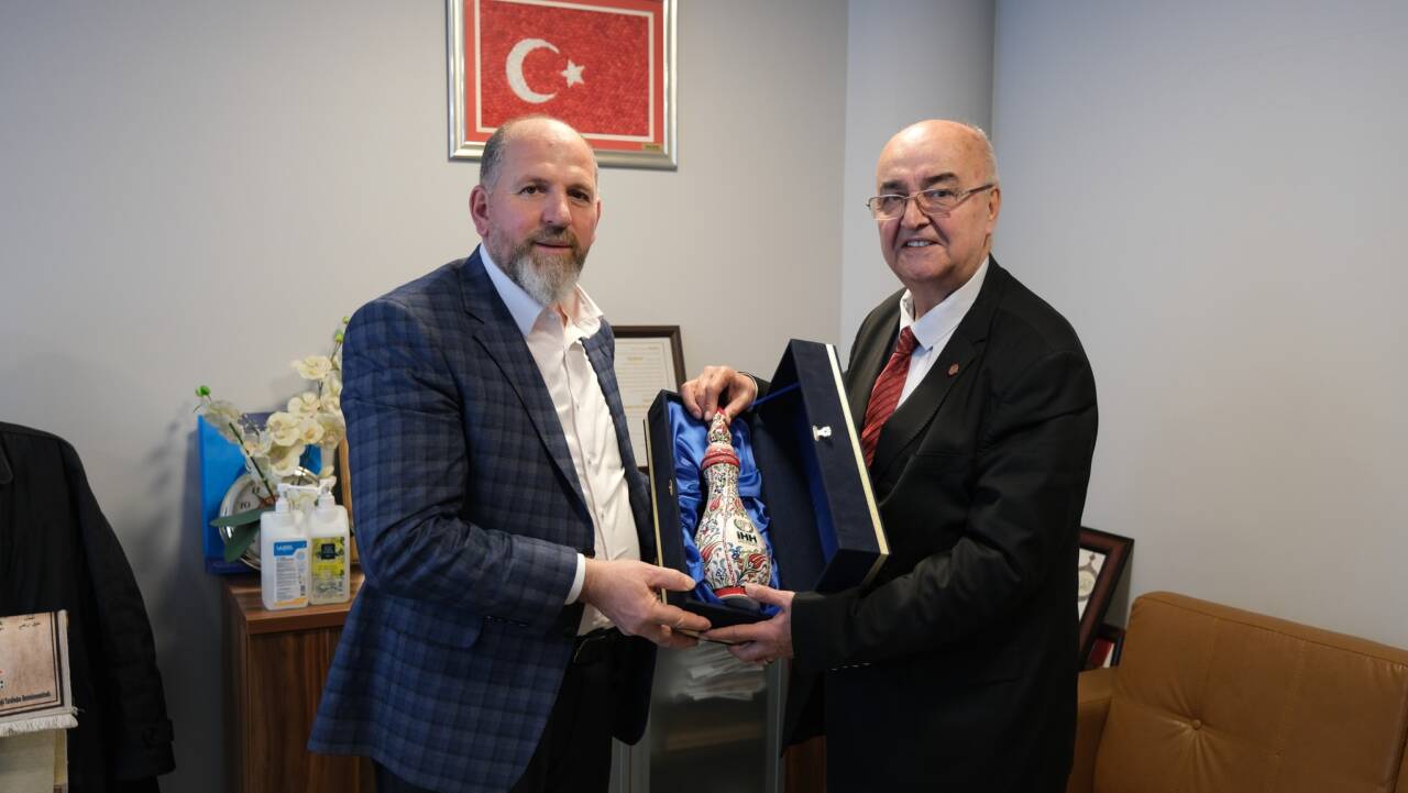 Bunun adı insani diplomasi: Dünyaya uzanan yardım eli, yetimlere koruma!