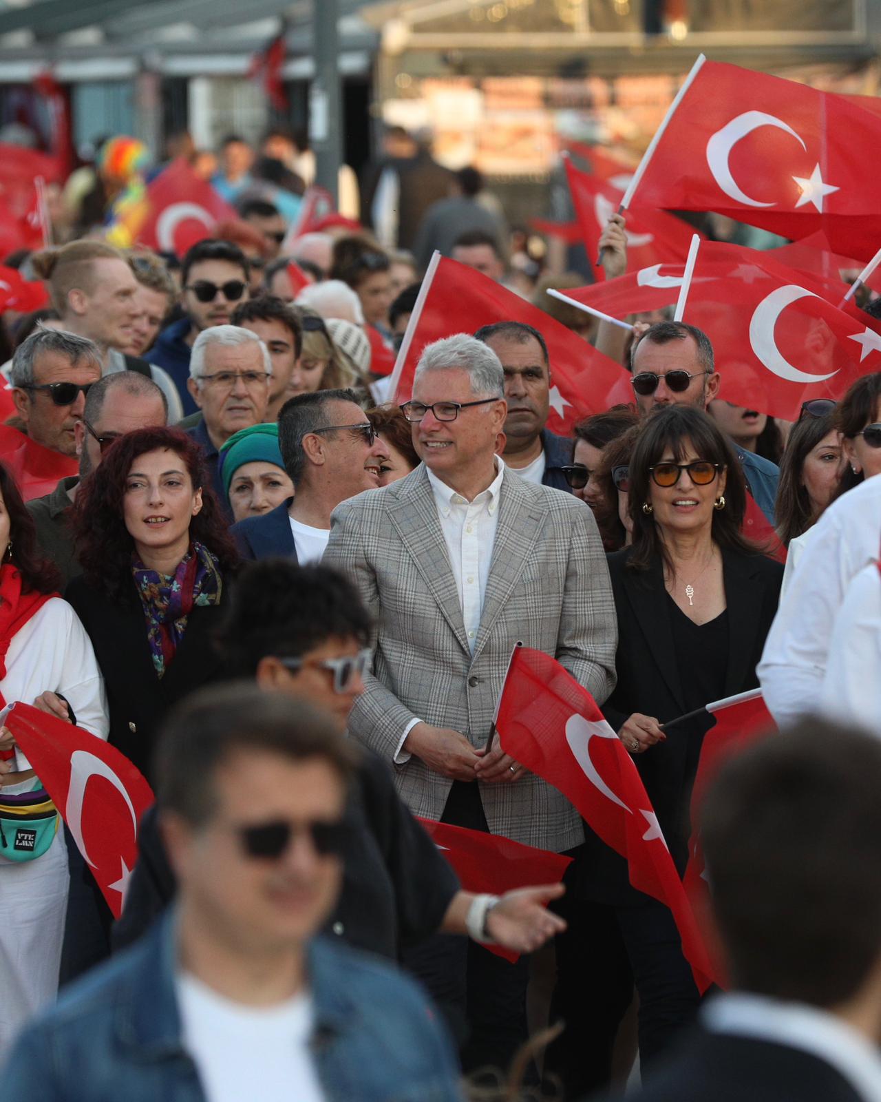 Bursa Mudanya'da 19 Mayıs'a renkli kutlama 2 Fwd: BASIN BÜLTENİ - MUDANYA’DA 19 MAYIS COŞKUYLA KUTLANDI