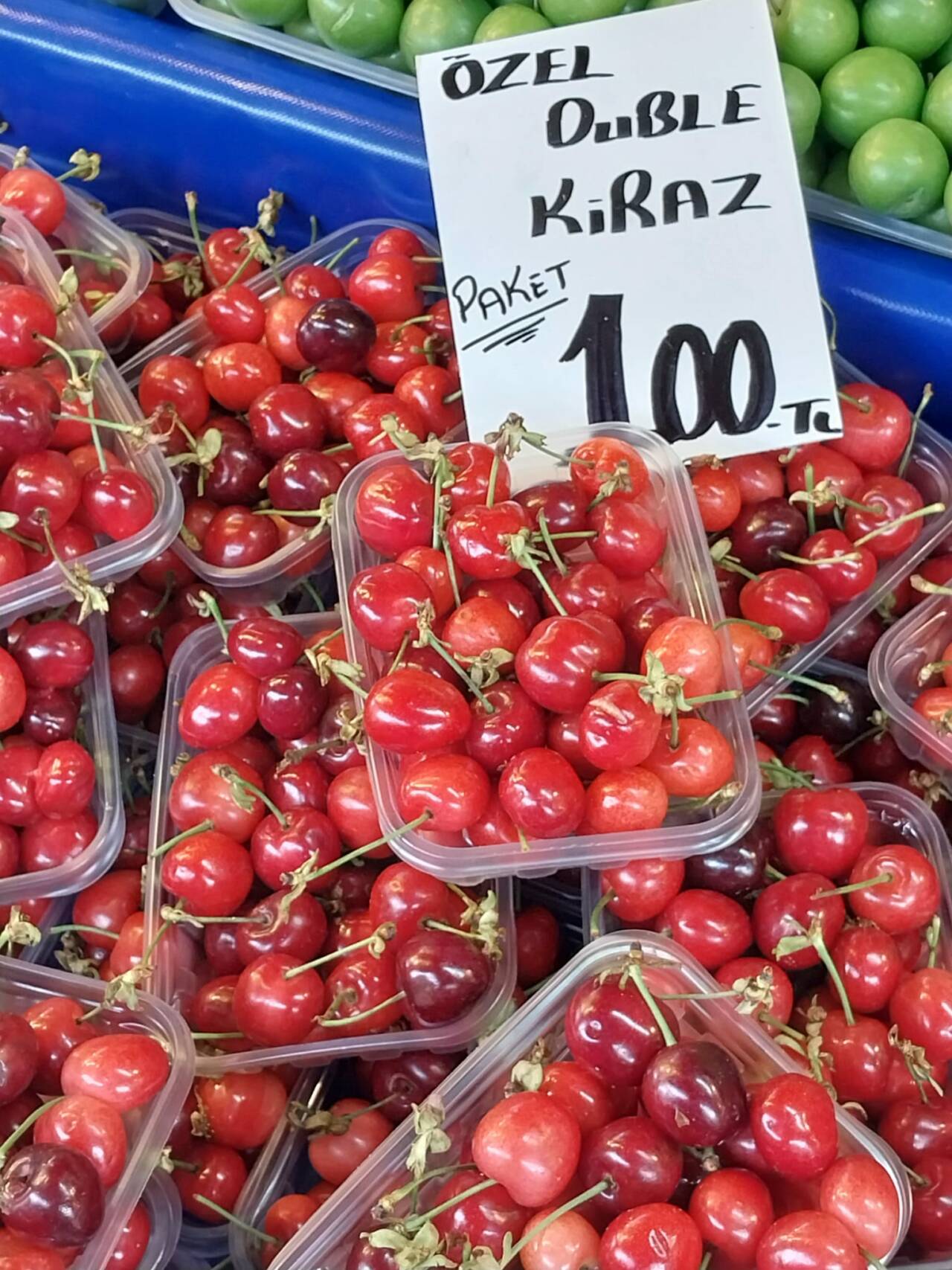 Bursa'da pazar tezgahının şampiyonu kiraz! Sezona bin liradan başladı bakın şimdi ne kadar? 13 2515a4d8 b83e 4790 a4bd c17bbe776a13
