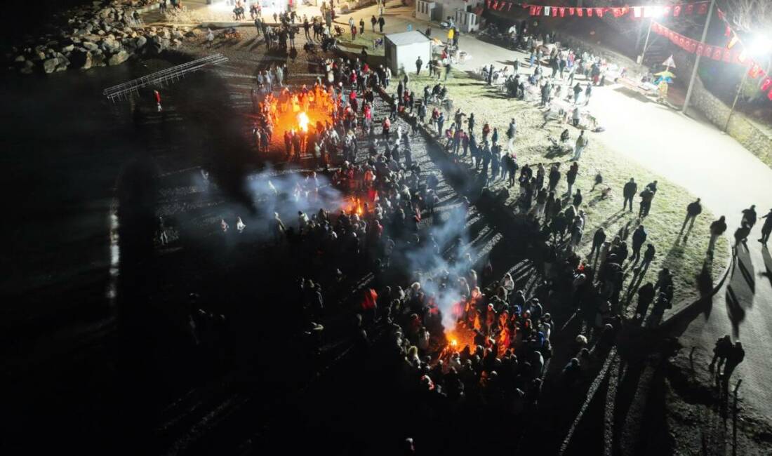 Bursa’nın turistik mahallesinde Hıdırellez coşkusu Baharın gelişini simgeleyen, birlik ve beraberlik duygularını güçlendiren Hıdırellez, Tirilye’de