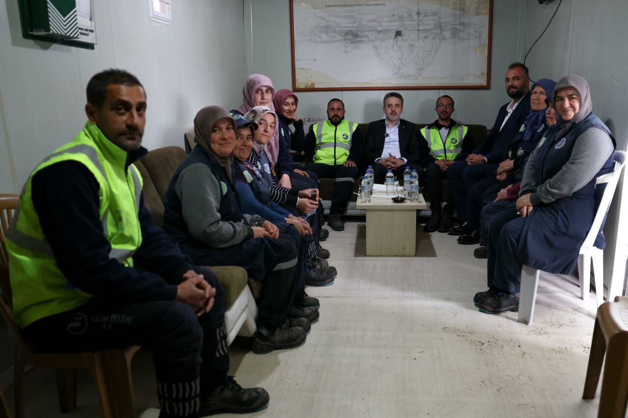 Bursa Büyükşehir Belediyesi Başkan Vekili Biba'dan 1 Mayıs'ta emekçilere ziyaret 10 37139mty5zjrhy210