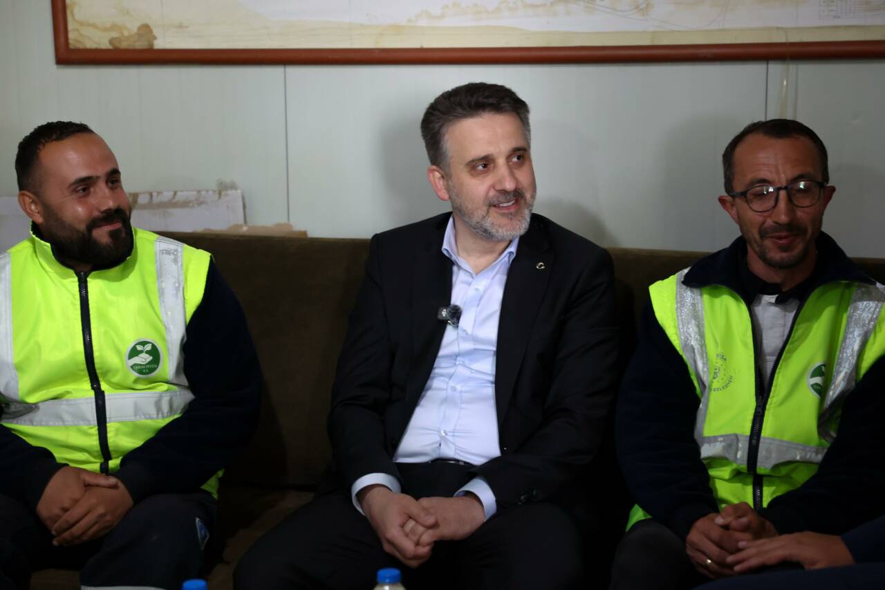 Bursa Büyükşehir Belediyesi Başkan Vekili Biba'dan 1 Mayıs'ta emekçilere ziyaret 11 37139mty5zjrhy211