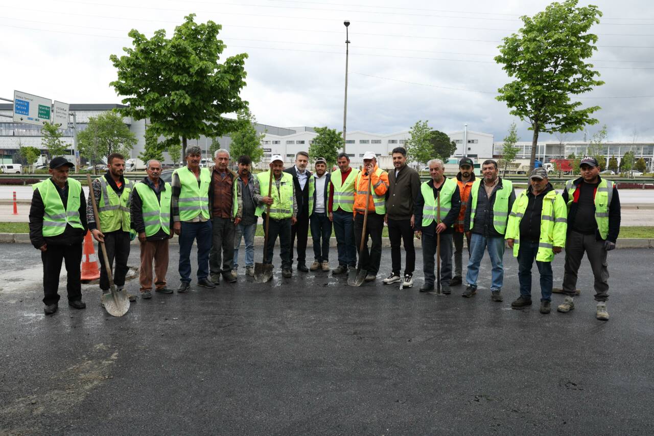 Bursa Büyükşehir Belediyesi Başkan Vekili Biba'dan 1 Mayıs'ta emekçilere ziyaret 5 37139mty5zjrhy25
