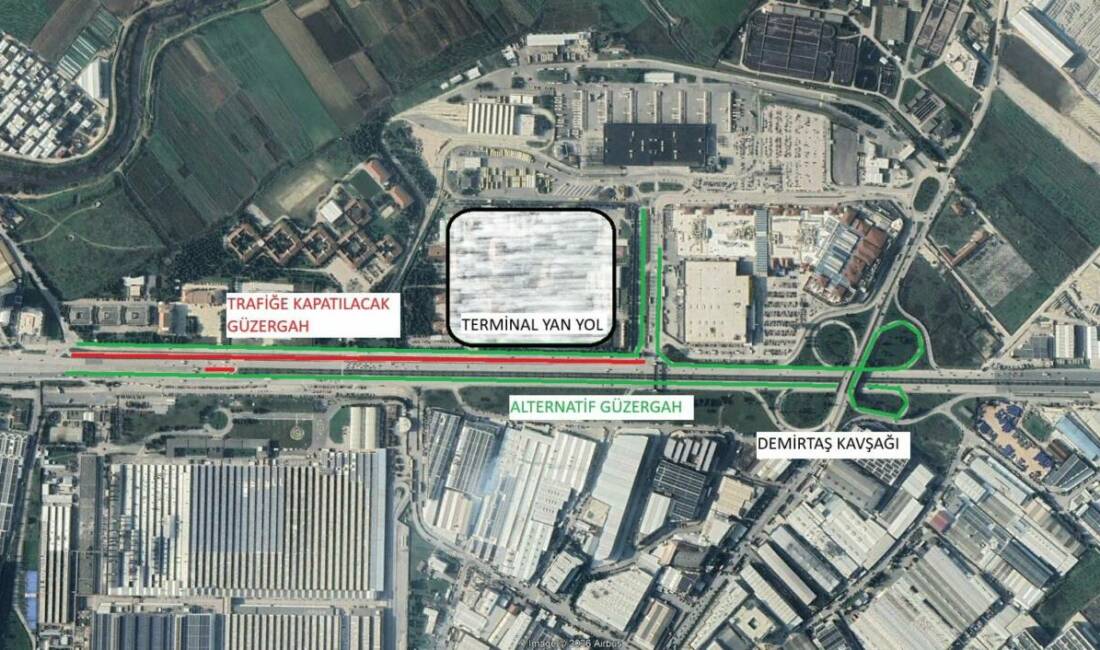 Bursa Şehirlerarası Otobüs Terminali’ne giden yan yolda asfalt yenileme çalışmaları
