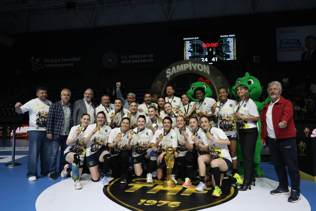 Bursa Büyükşehir Belediyespor'dan tarihi şampiyonluk 3 37161mty5zmyyot14