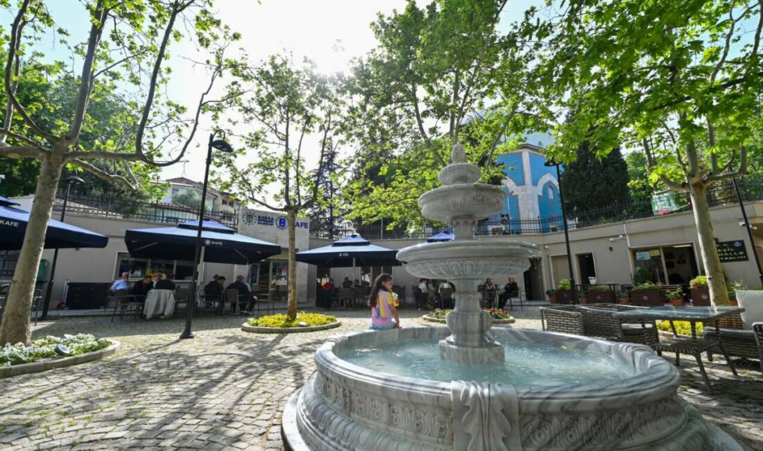 Bursa'da 13 şubesiyle hizmet veren BURFAŞ B Kafe, kaliteli hizmeti