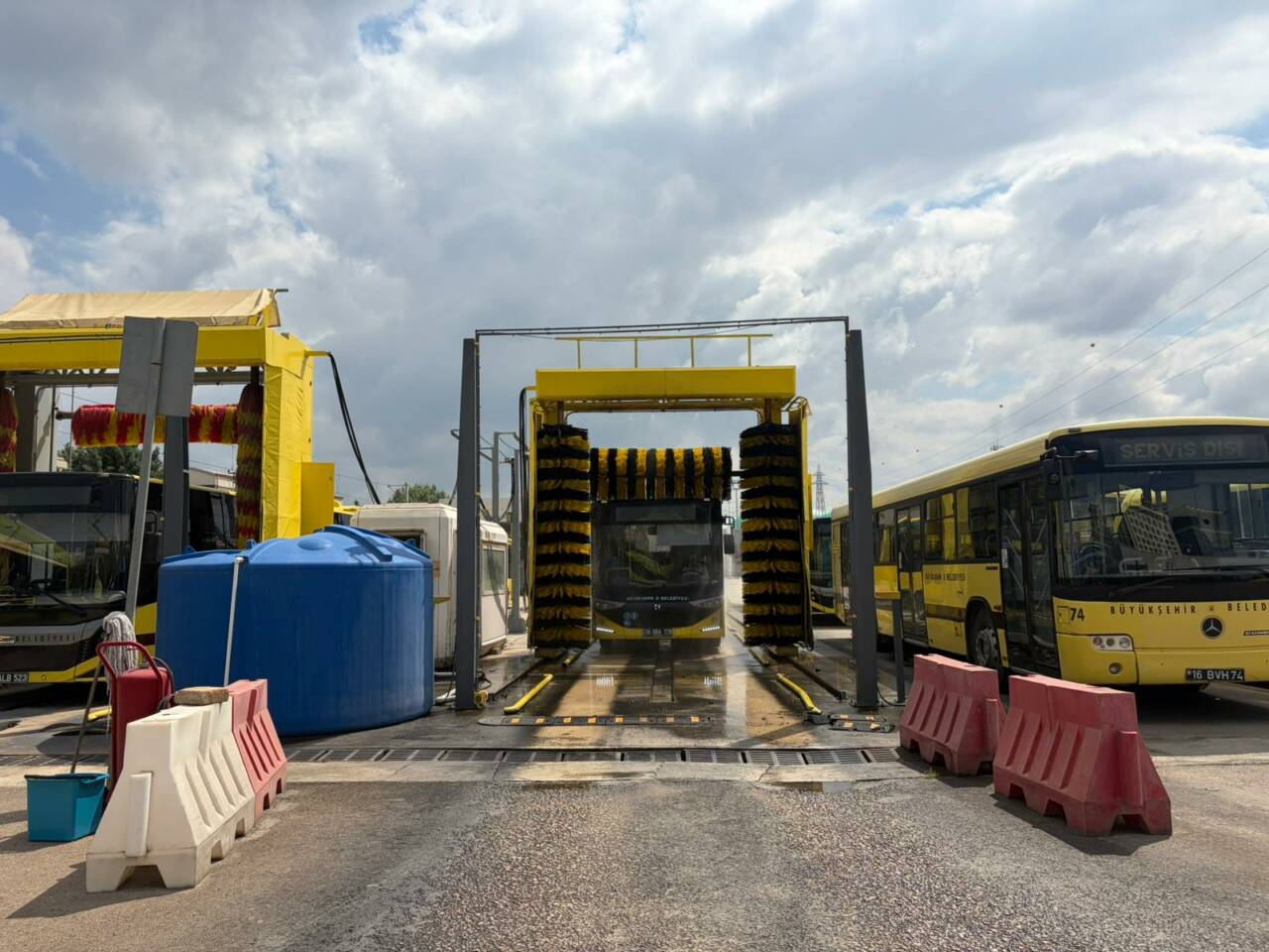 Bursa'da toplu taşımada bayram temizliği 6 37217mtzhmtqyyw5