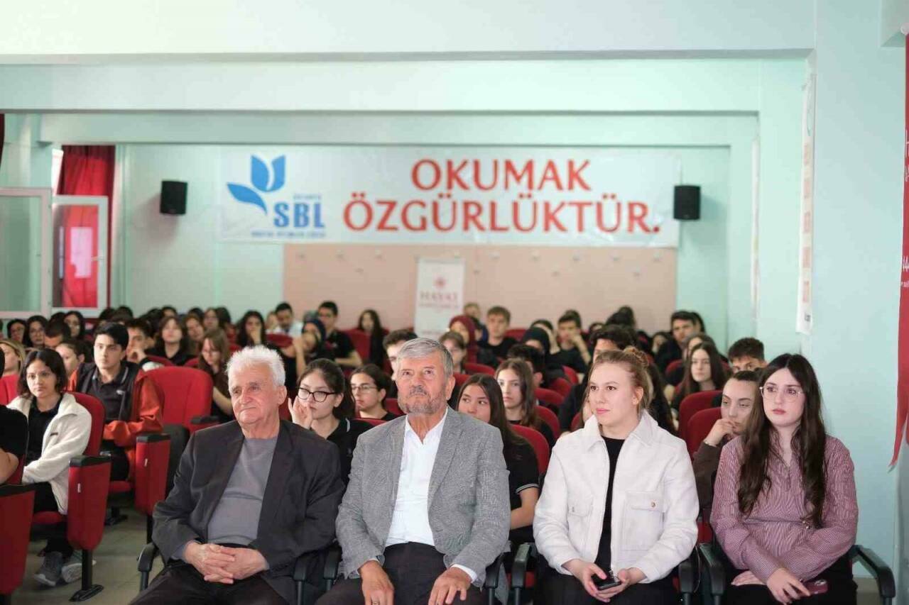 Bursa'nın 48 yıllık tecrübesi Kütahya’da gençlerle buluştu 3 48 yillik tecrube kutahyada genclerle bulustu 397c7e42d523