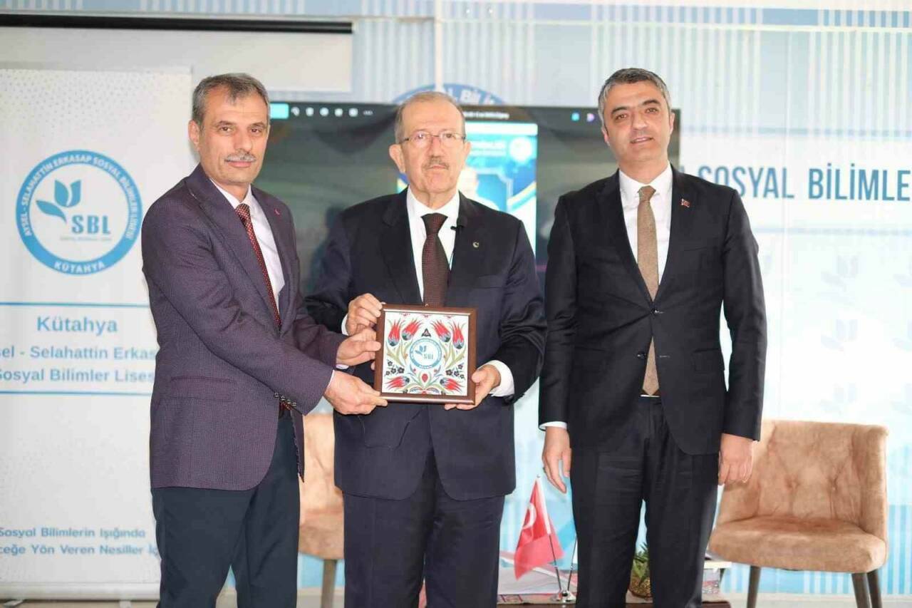 Bursa'nın 48 yıllık tecrübesi Kütahya’da gençlerle buluştu 4 48 yillik tecrube kutahyada genclerle bulustu df2e2494e00f