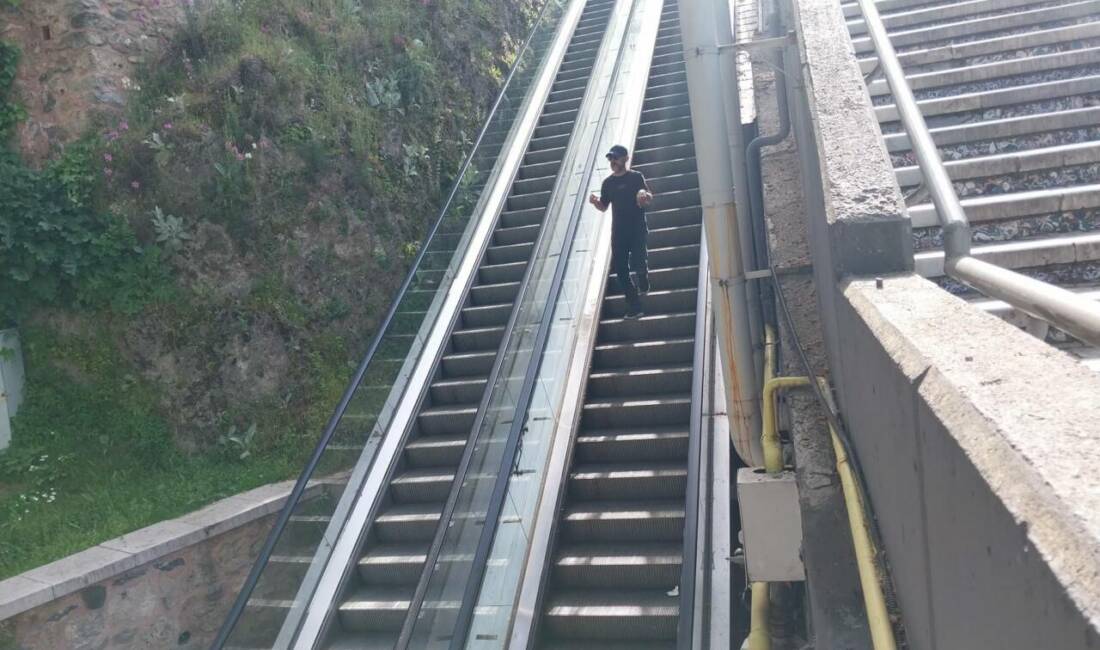 Bursa'da vatandaşların yoğun olduğu ve tarihi bölgelere ziyaret için kullandıkları