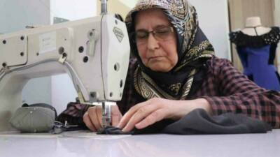 Sakarya’nın Adapazarı ilçesinde yaşayan 65 yaşındaki Remziye Demir, çocuklarını okutmak