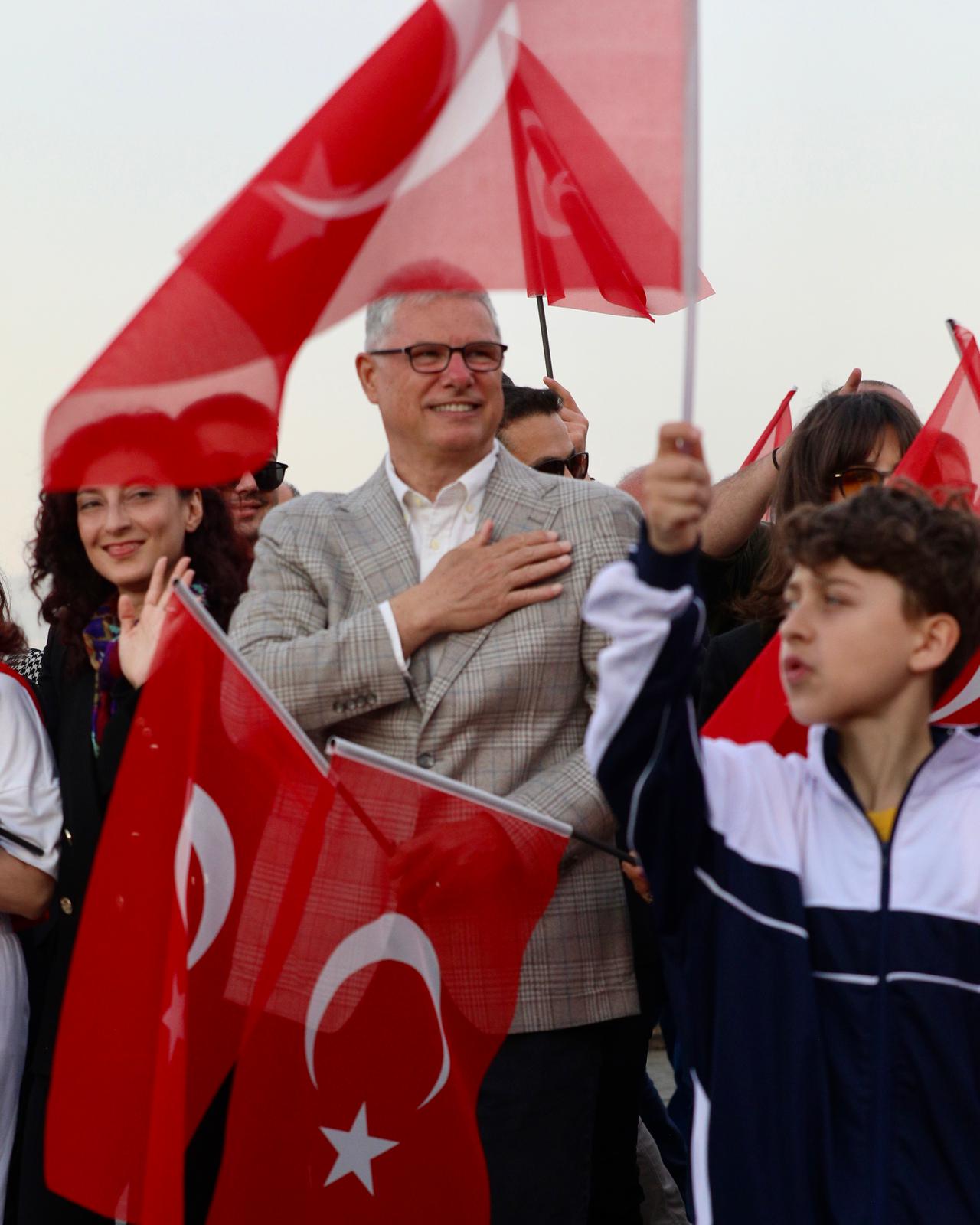 Bursa Mudanya'da 19 Mayıs'a renkli kutlama 7 Fwd: BASIN BÜLTENİ - MUDANYA’DA 19 MAYIS COŞKUYLA KUTLANDI