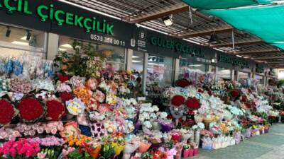 10 Mayıs'ta kutlanacak Anneler Günü'ne sayılı günler kala Bursa'da çiçekçilerde