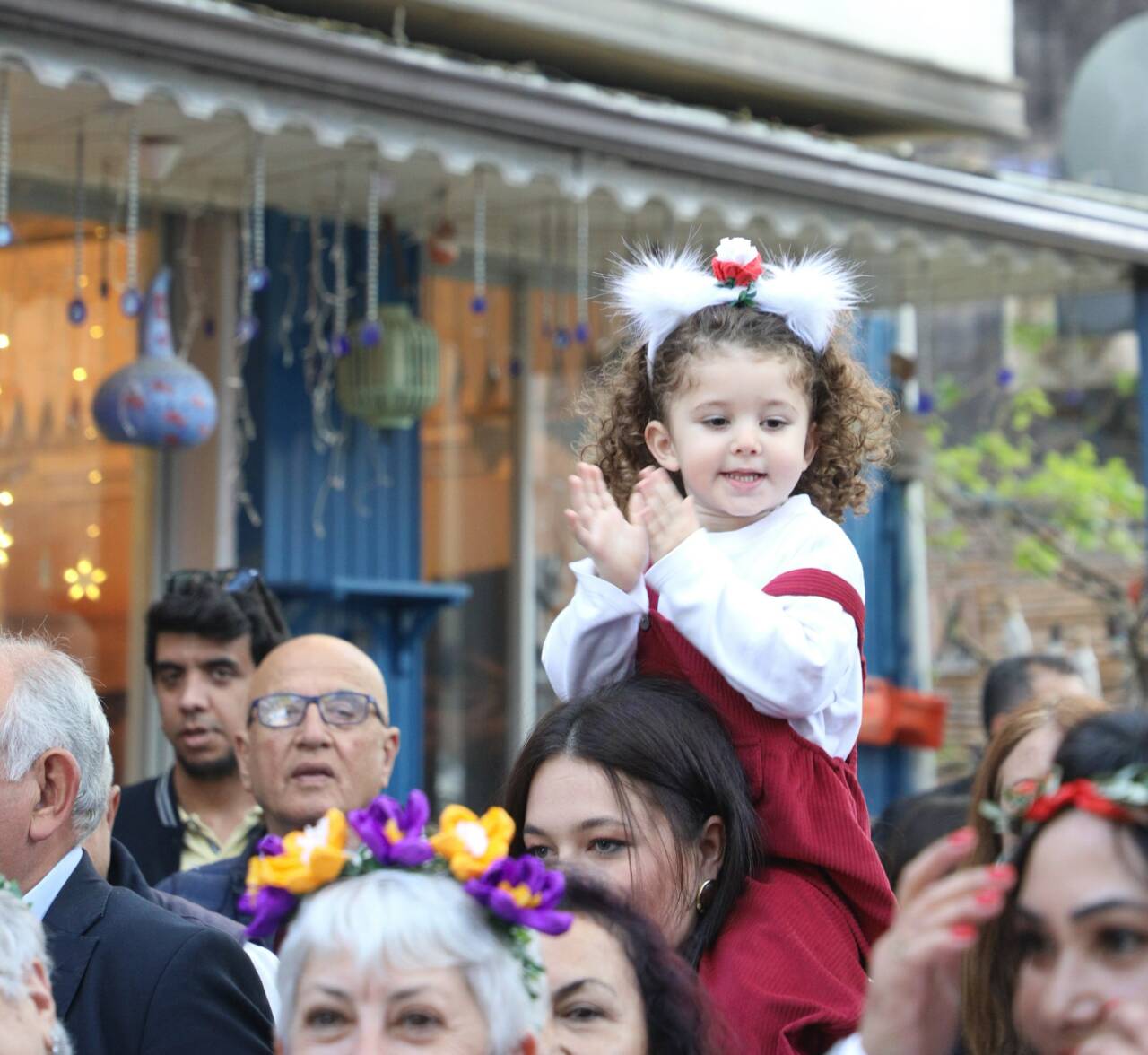Bursa'nın turistik mahallesinde Hıdırellez coşkusu 9 Bursa'nın turistik mahallesinde Hıdırellez coşkusu