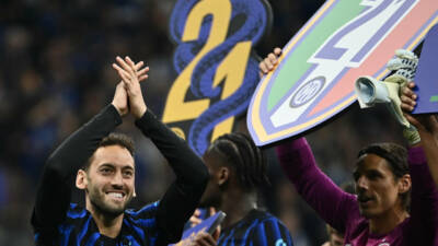 Serie A'da Parma'yı 2-0 yenen Inter, şampiyonluğunu ilan etti. Milli