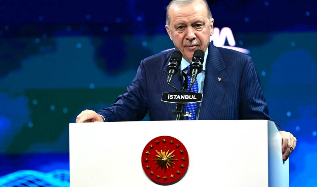 Cumhurbaşkanı Erdoğan: ‘Ülkemize göz dikenin bileğini bükecek güçteyiz’ Cumhurbaşkanı Recep Tayyip Erdoğan, SAHA 2026 Fuarı'nda 182 anlaşmayla 8