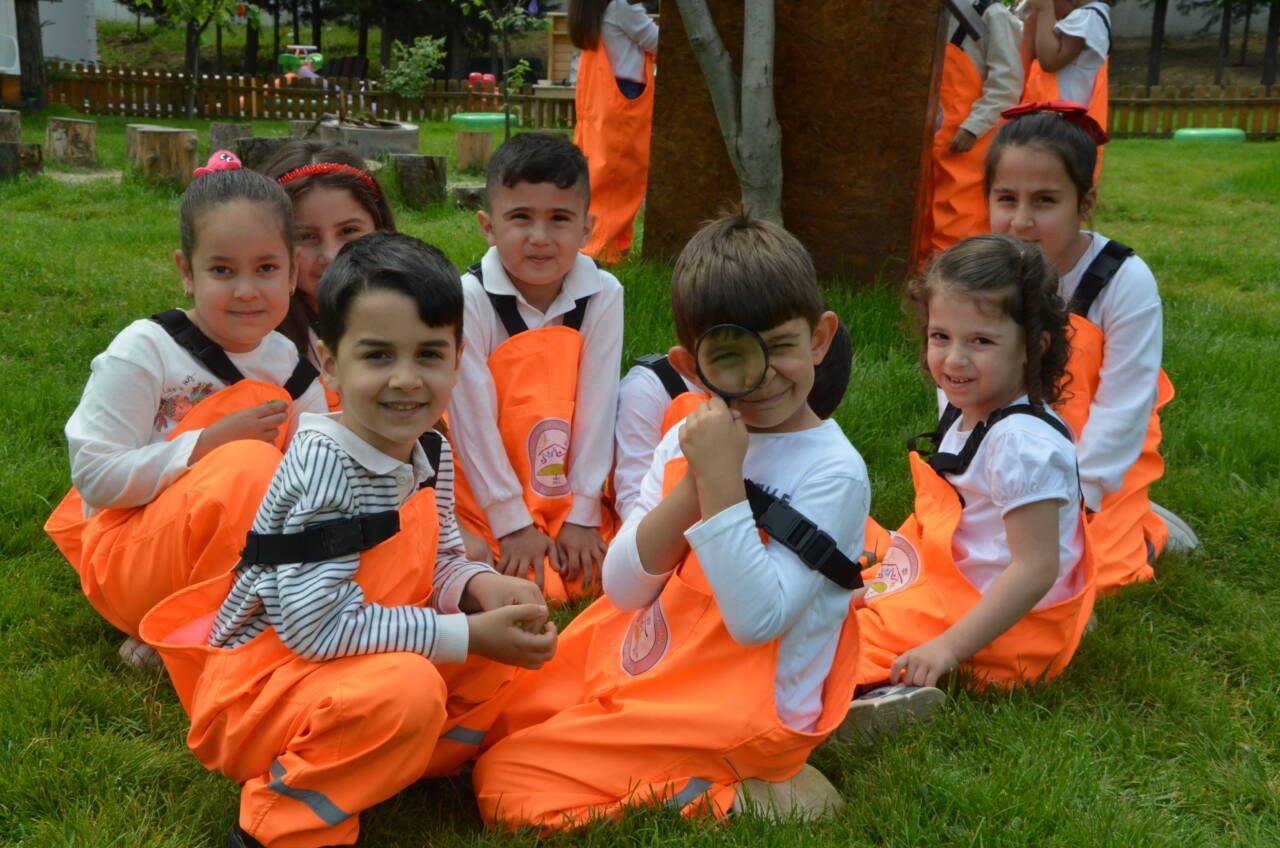 Bursa'da miniklerin ilk dersi doğayı tanımak 5 aa 20260520 41438355 41438350 inegoldeanaokuluogrencileridogaylaiciceegitimaliyor