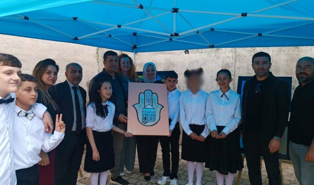 Bursa'nın Osmangazi ilçesindeki 23 Nisan Ortaokulu'nda engellilere yönelik etkinlik düzenlendi.